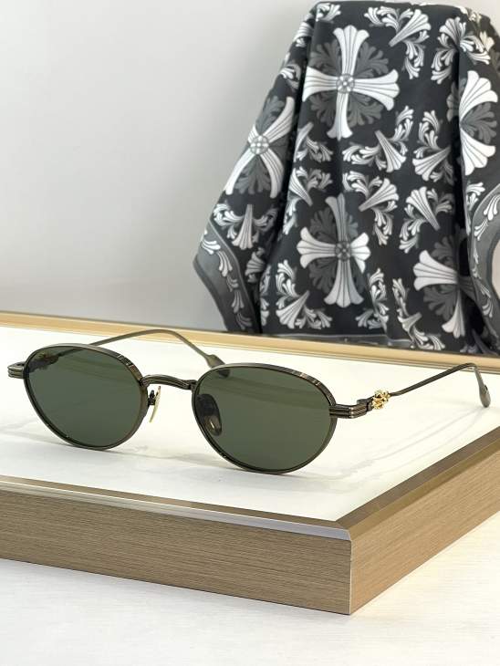 Picture of Chrome Hearts Sunglasses _SKUfw76161664fw